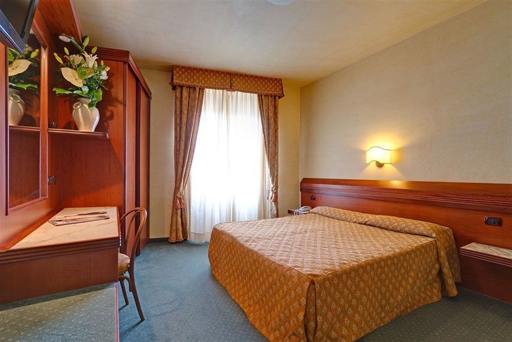 Hotel Grifone Firenze Esterno foto