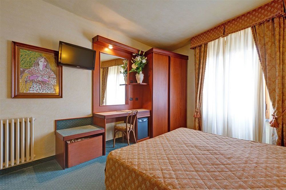 Hotel Grifone Firenze Esterno foto